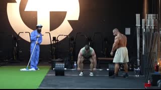 BODYBUILDER challenged CLEANER ANATOLY