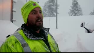 Truckee, CA dig out from epic blizzard of 2024 - Semi Recovery - Plows - Snow Train - 4k