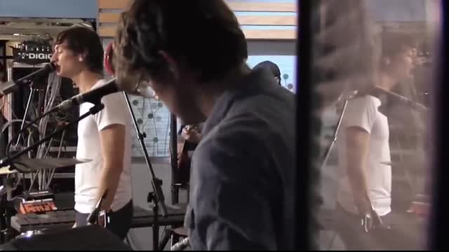 Gotye & Kimbra - Somebody That I Used To Know (Live You Oughta Know)