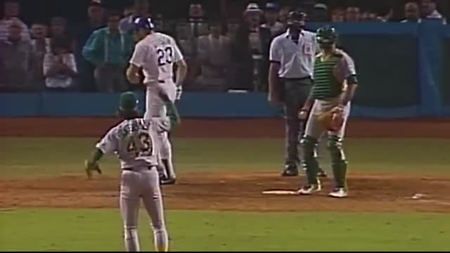 Freddie Freeman and Kirk Gibson hit HUGE walk-off home runs for the Dodgers in the World Series!