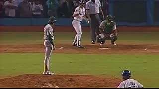 Freddie Freeman and Kirk Gibson hit HUGE walk-off home runs for the Dodgers in the World Series!