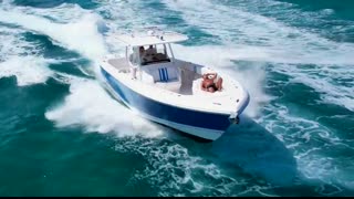 HOTTEST GIRLS AT HAULOVER INLET! BOAT ZONE