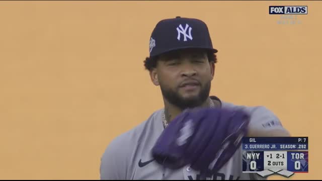 COMING THROUGH FOR THE SIX! Vladimir Guerrero Jr. goes 9-for-17 with 3 HR and 9 RBI in ALDS ?