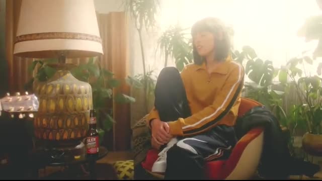 Sasha Alex Sloan - Older (Acoustic Video)