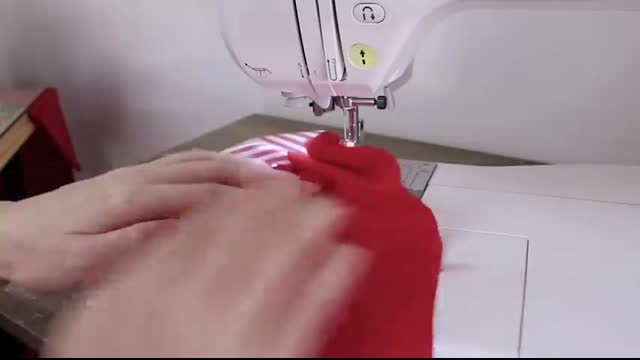 WHAT IS UNDERSTITCHING Why you don't want to skip this crucial sewing step (esp. for pro finishes)!