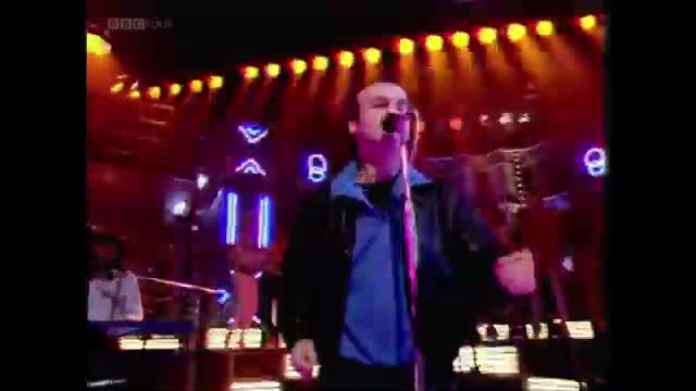 Mike & the Mechanics - Silent Running - TOTP - 06 03 1986