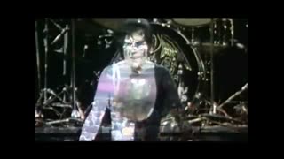 Queen - We Are The Champions (Official Video)