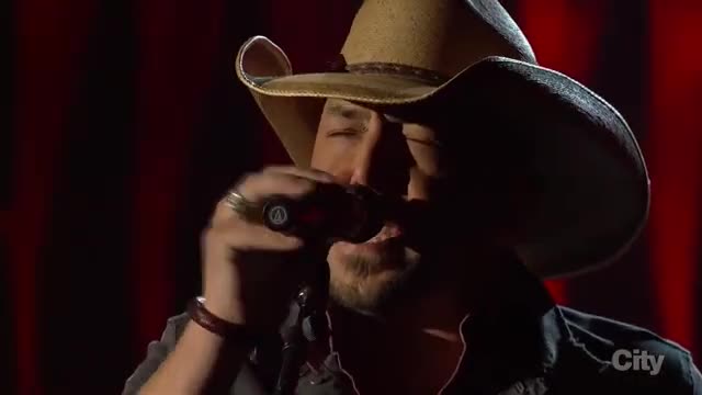 Jason Aldean - Burnin' It Down (CMA Awards 2014)