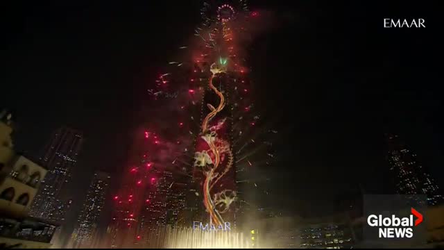 New Year's 2025 Dubai puts on stunning fireworks show at the Burj Khalifa
