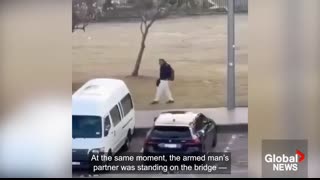 Man who tackled Bondi Beach gunman speaks out after being shot “Pray for us”