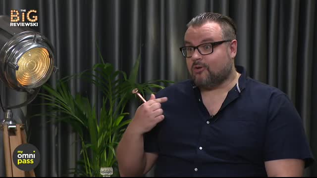 Brad Pitt & Margot Robbie on eating in movies, Tarantino's Star Trek & they get a major surprise!