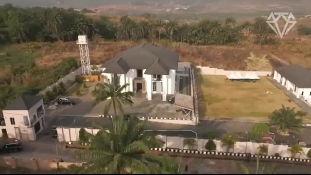 Inside the $23.9 Billion Life of Africa’s Richest Man – Aliko Dangote