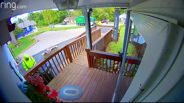 Random Acts of Kindness That Will Restore Your Faith In Humanity !