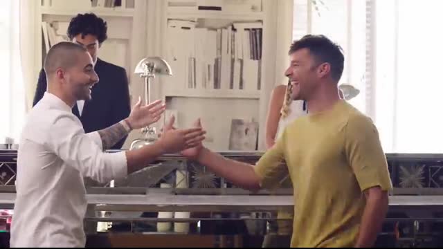Ricky Martin - Vente Pa' Ca (Official Video) ft. Maluma