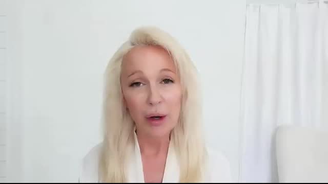 7 Things European Women NEVER Do for Summer Fashion