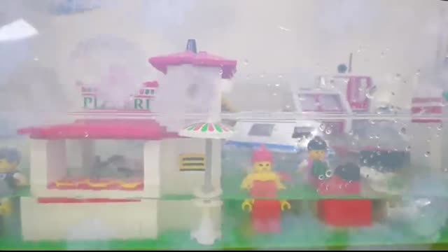 I simulated NATURAL DISASTERS in LEGO...