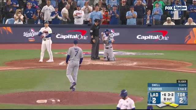 FULL 9-RUN INNING Blue Jays take their first World Series lead since 1993!