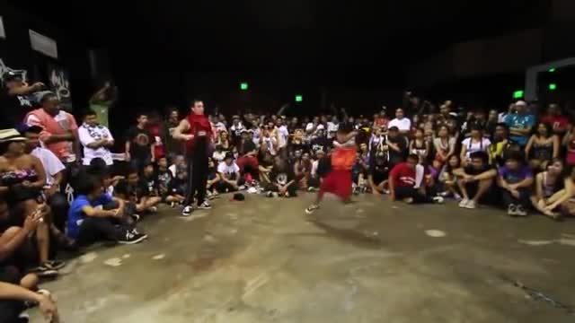 Child challenges the best dancer in the world and humiliates him