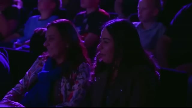 Comedian Has The Judges HOWLING With Laughter!!!   VIRAL FEED