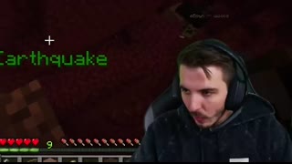 Minecraft, But Every Minute There's Random Chaos!