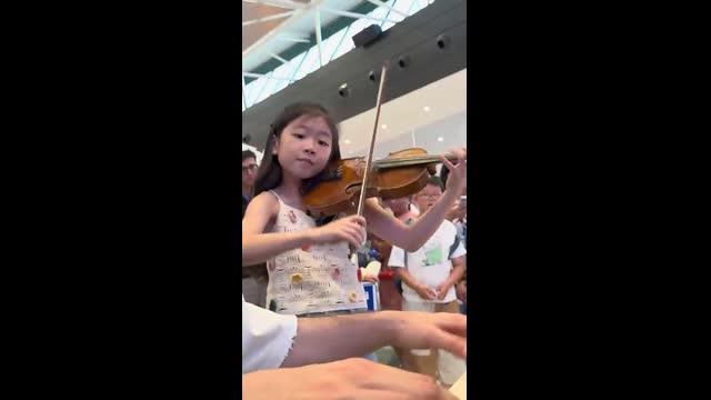 This 10 year old PRODIGY shocked the whole AIRPORT ! ?