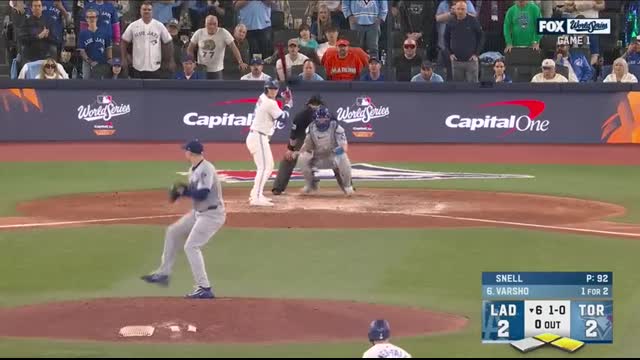 FULL 9-RUN INNING Blue Jays take their first World Series lead since 1993!