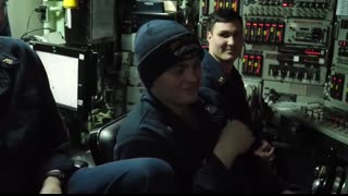 Boarding a US NAVY NUCLEAR SUBMARINE in the Arctic - Smarter Every Day 240