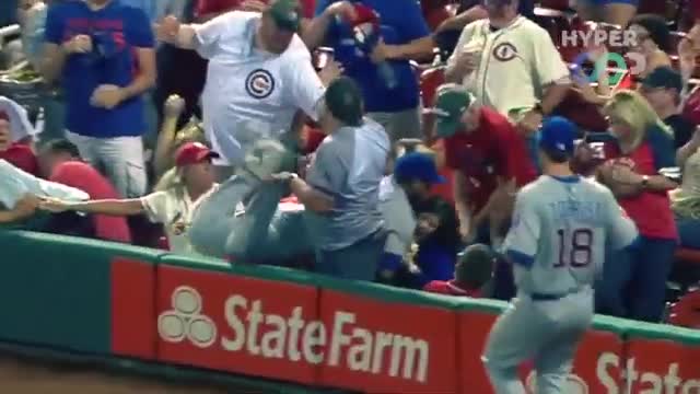 THIS FAN FORGOT THEY WERE LIVE AND DID THIS