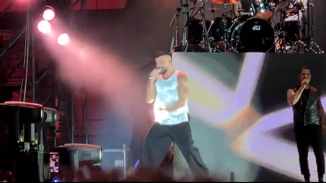 Ricky Martín - Vente Pa' Ca - Icónica Fest - Sevilla - Plaza de España (03-07-24)