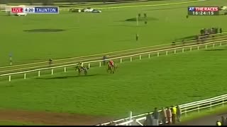 Horse racing thrills and spills - Horse says no!