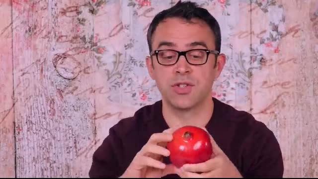 The BEST Way To Open & Eat A Pomegranate
