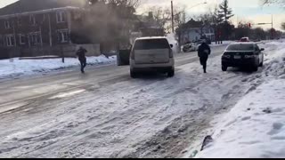 Moment ICE Agent Fatally Shoots Woman in Minneapolis