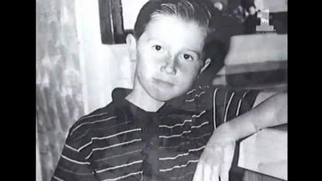 The Life & Tragic Death of ANDY GIBB