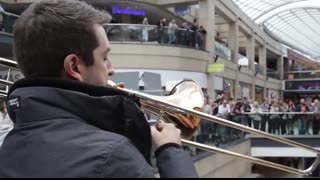 A surprise performance of Ravel's Bolero stuns shoppers!