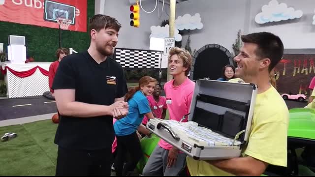 Last To Take Hand Off Lamborghini, Keeps It