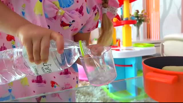 Roma and Diana Pretend Play Cooking Food Toys with Kitchen Play Set