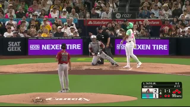 FERNANDO-MANIA! ? Fernando Tatis Jr. launches a grand slam to put the Padres in front! ?