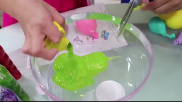 Wendy Pretend Play Mixing Slimes & Fun Slime Challenge