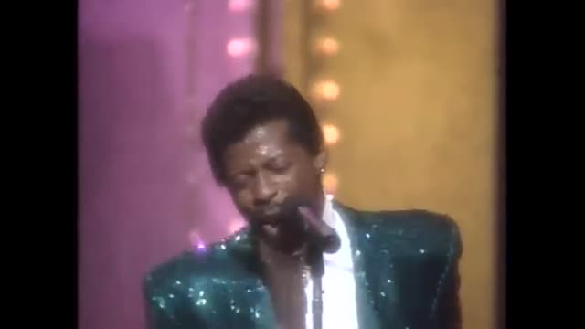 The Temptations - Treat Her Like A Lady