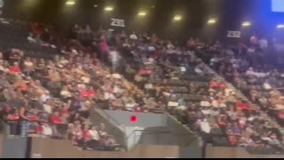 Trump’s OWN cameraman HUMILIATES him at his rally