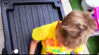 Vlad and Niki and useful stories about good behavior from their life