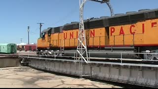 Worlds largest diesel locomotive on the Cheyenne turntable DD40X 6936.